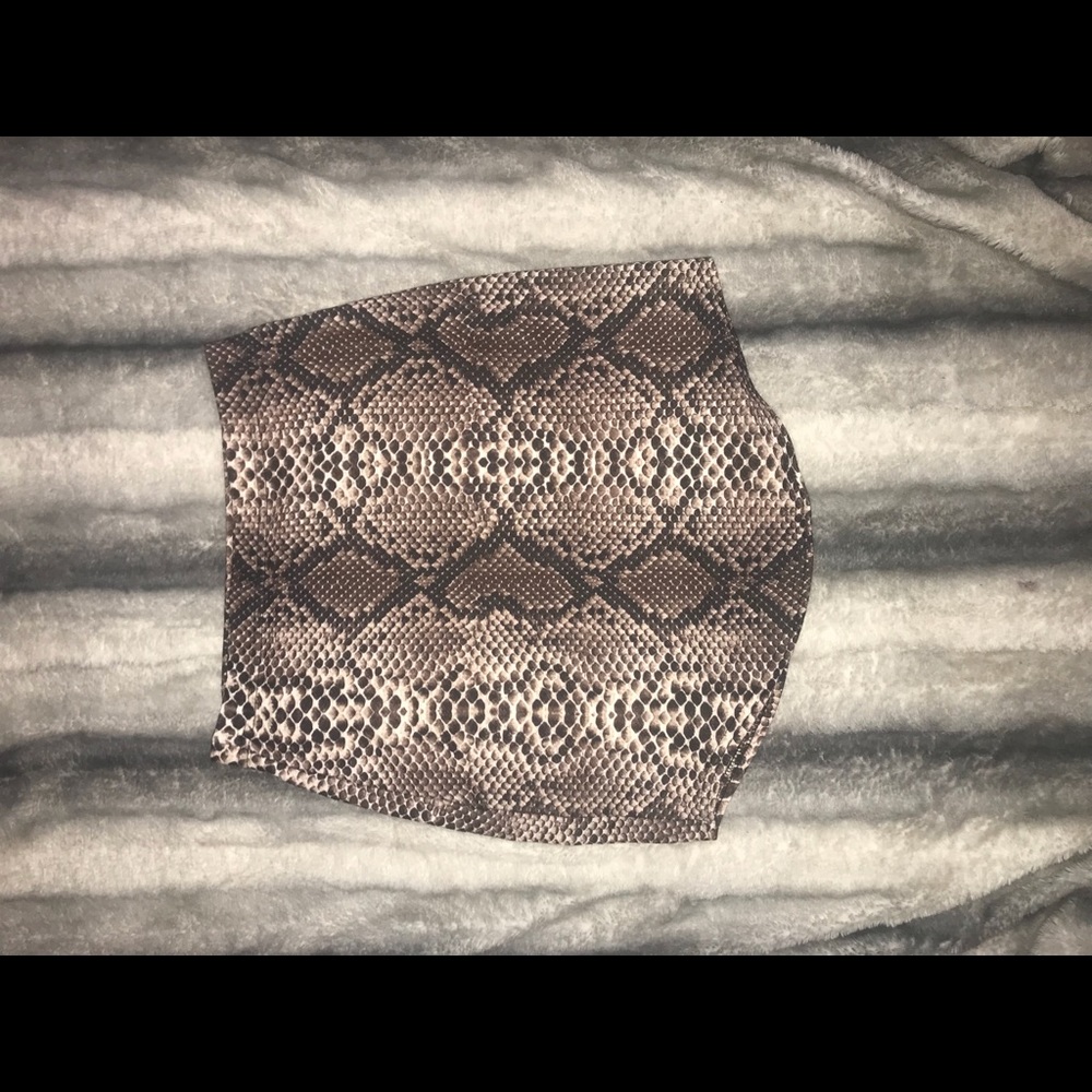snake skin fitted skirt